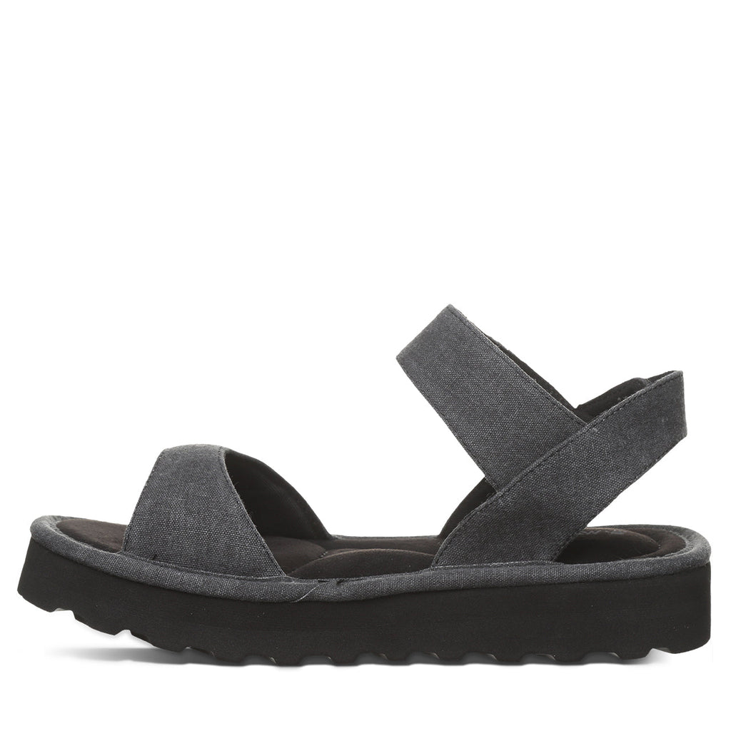Crest Flatform Sandals in Black