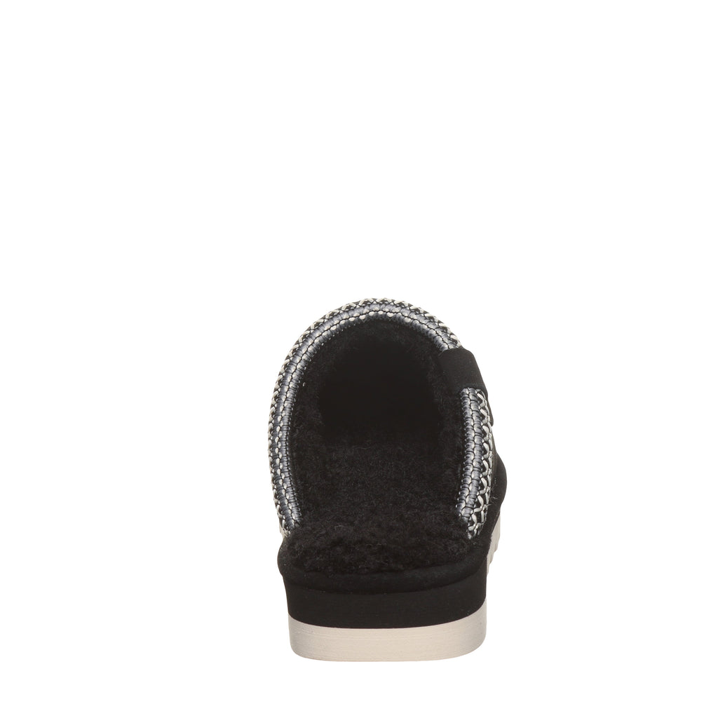 Arden Scuff Clogs in Black