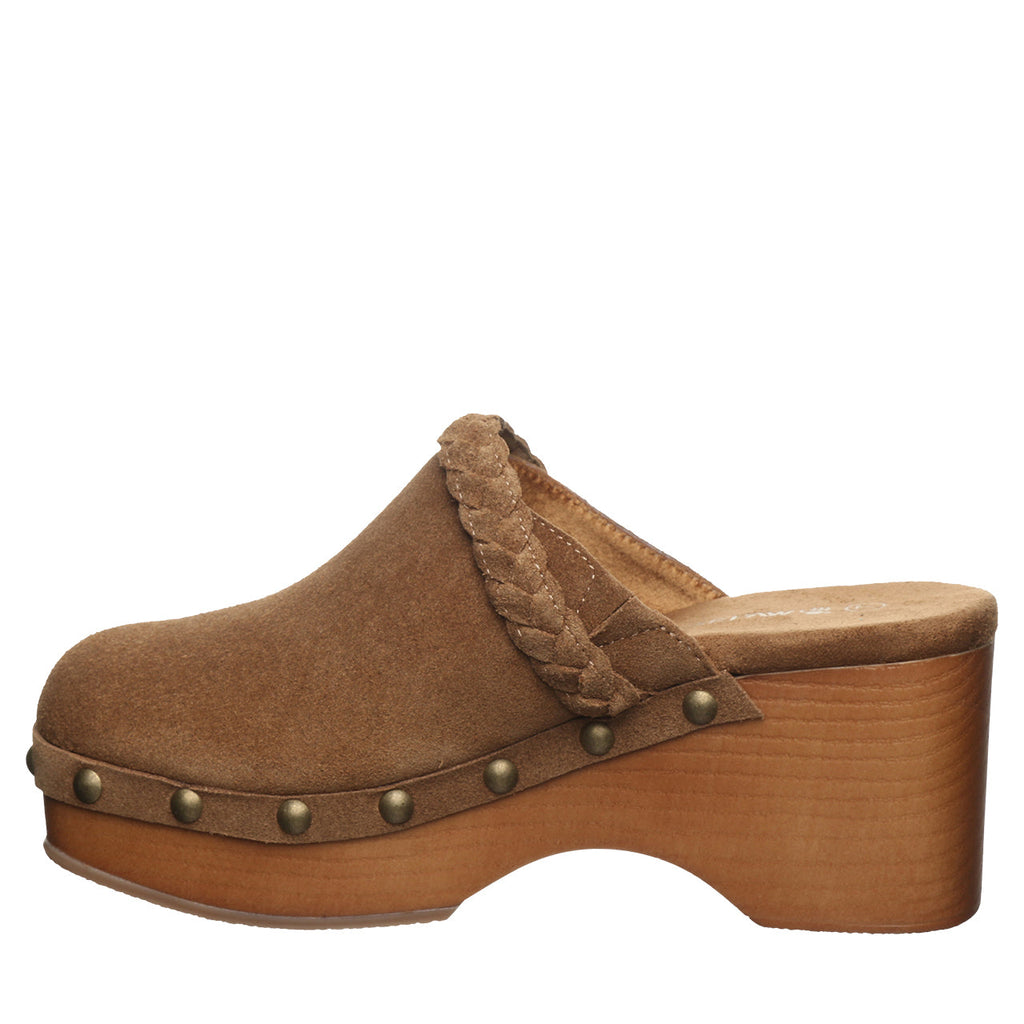 Cossette Retro Clogs in Hickory